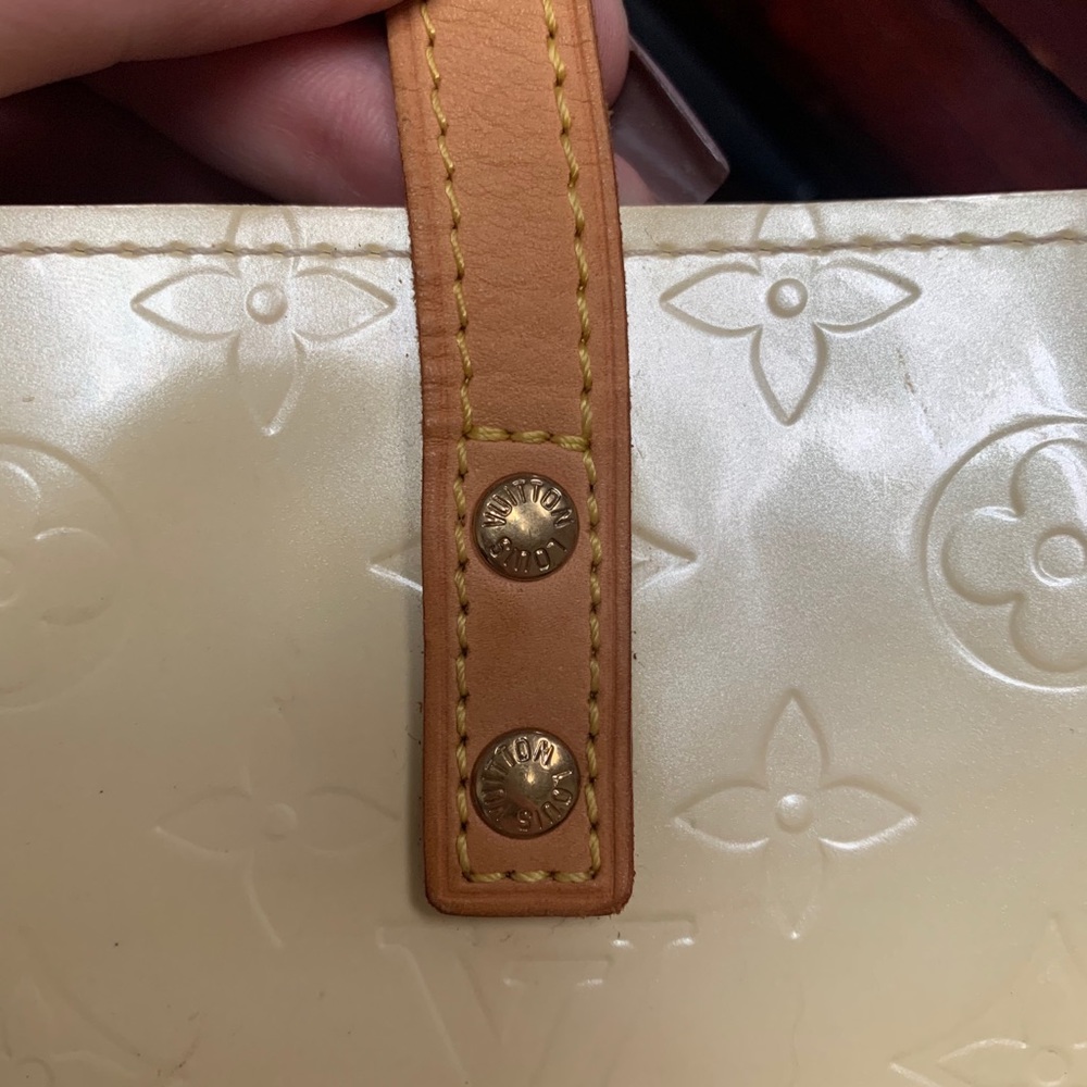Authentic Louis Vuitton Vernis Reade PM - Picture 4 of 6